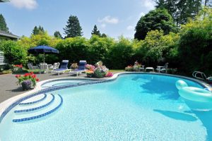 Inground Liner Pools: 4 Signs it’s Time to Replace Your Pool Liner